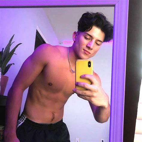 ondreaz lopez nudes|Ondreaz Lopez (tiktok) 